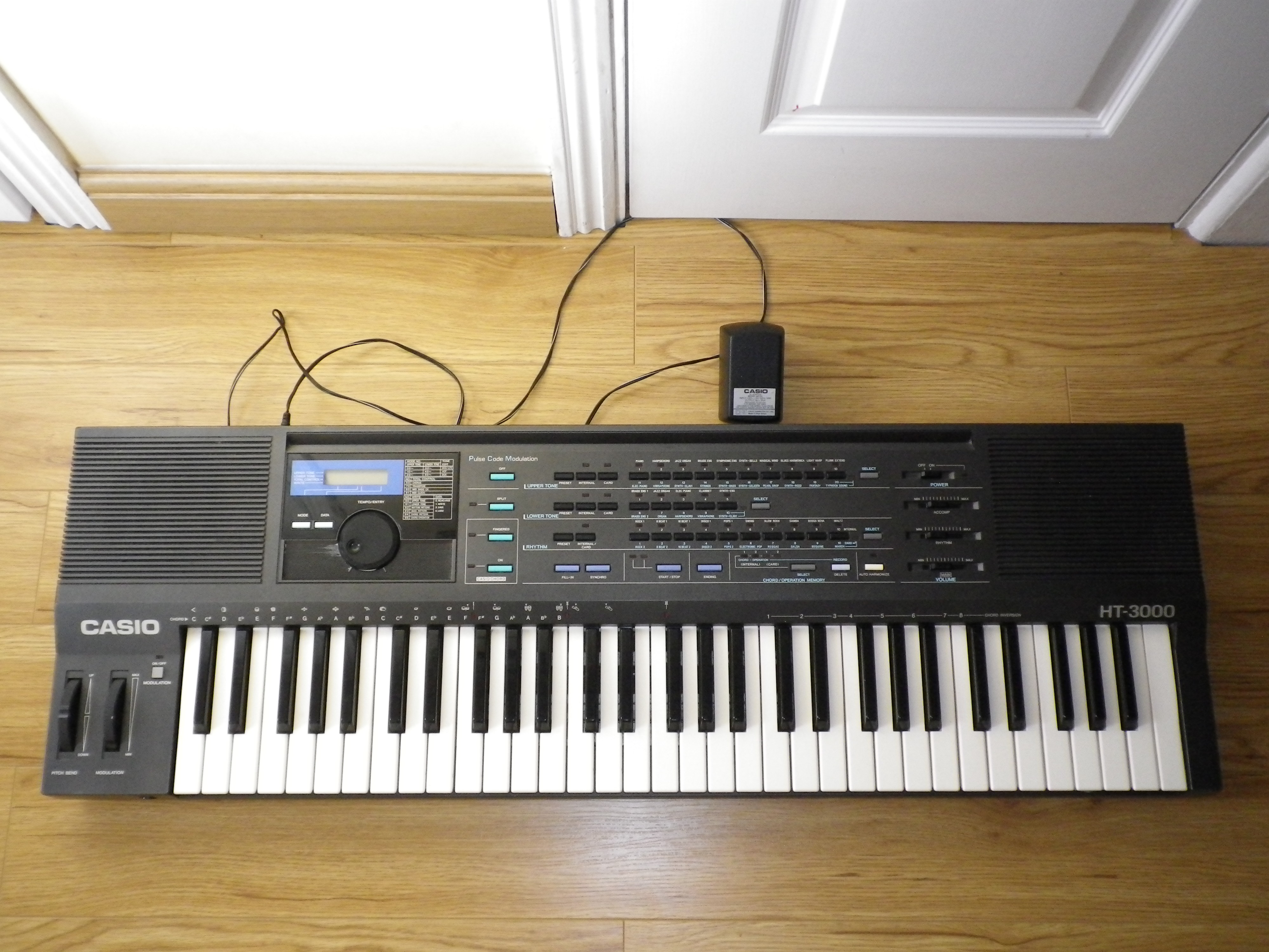 CASIO HT 3000 SYNTHESIZER KEYBOARD & POWER SUPPLY eBay